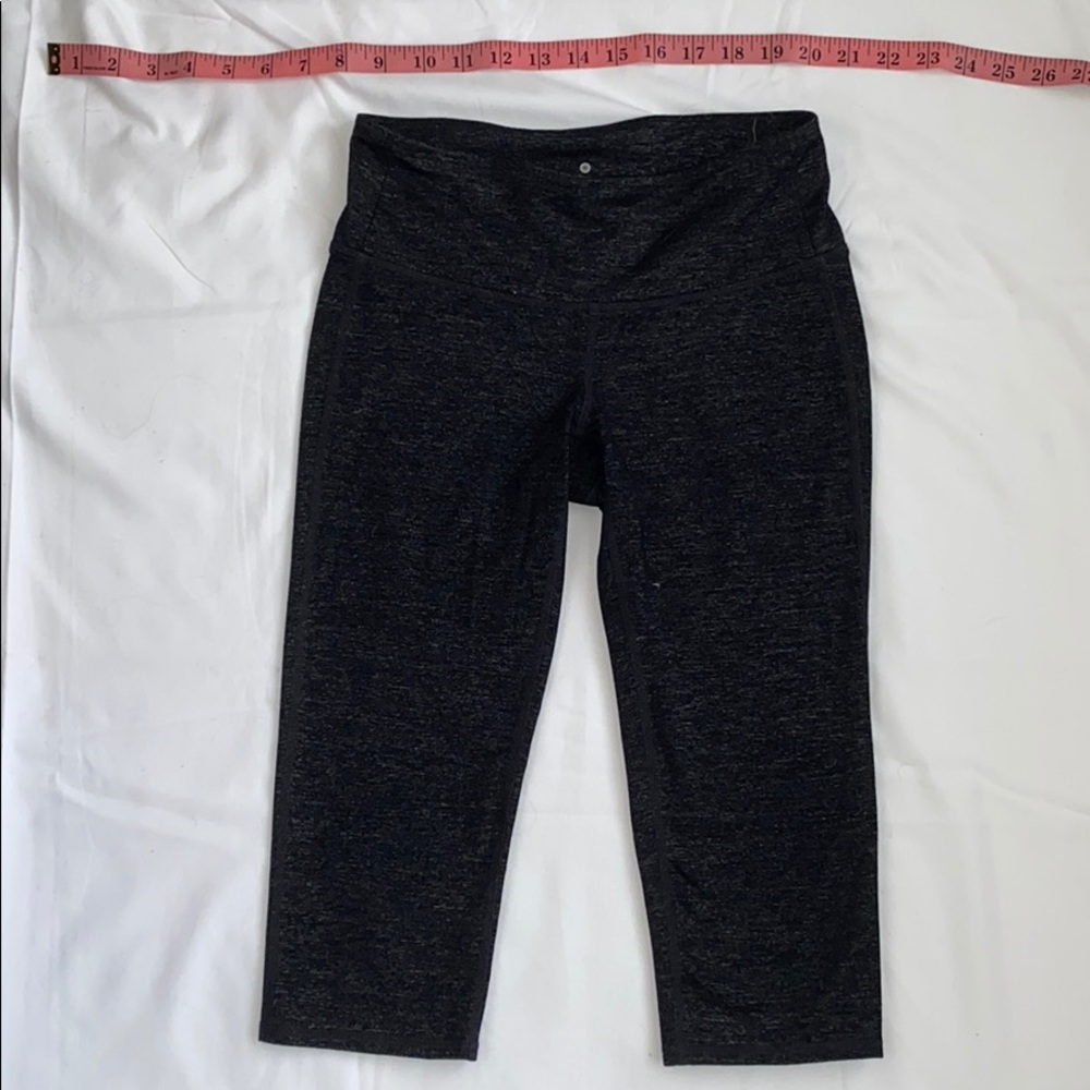 NWOT Athleta Cropped Capris